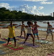 Perifa Yoga leva prática para bairros populares de Salvador  Foto: Reprodução: Instagram/perifayoga