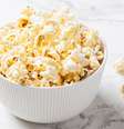A pipoca é uma opção de snack saudável para quem deseja emagrecer -  Foto: Shutterstock / Alto Astral