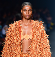 Desfile Weider Silveiro   Foto: Andy Santana / Brazil News / Elas no Tapete Vermelho