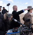 Christopher Nolan dirige Cillian Murphy em cena de Oppenheimer.  Foto: Adoro Cinema