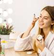 Produtos de beleza estragados podem provocar espinhas e alergias |  Foto: artursafronovvvv/Freepik / Boa Forma
