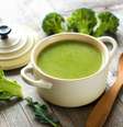 Sopa de brócolis com couve-flor   Foto: Dani Vincek | Shutterstock / Portal EdiCase