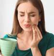 A sensibilidade nos dentes pode aumentar durante a temporada mais fria -  Foto: Shutterstock / Alto Astral
