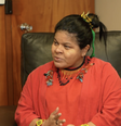 Em entrevista à BBC News Brasil, Sonia Guajajara diz que não vai 'entregar de bandeja' o comando do Ministério dos Povos Indígenas  Foto: Mariano Hertz/BBC News Brasil / BBC News Brasil