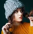 Tem problemas com queda de cabelos ou ressecamento no frio? Veja essas dicas -  Foto: Shutterstock / Alto Astral