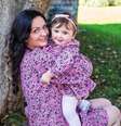 Adina Azira e sua filha são duas das quatro vítimas de acidente aéreo nos EUA  Foto: Reprodução