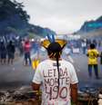 Grupos indígenas protestam contra marco temporal para demarcação de terras, em São Paulo  Foto: REUTERS/Amanda Perobelli