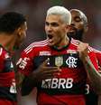 Pedro comemora. Foi dele o segundo gol do Flamengo no clássico contra o Grêmio – Wagner Meier/Getty Images  Foto: Jogada10