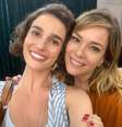 As atrizes Priscila Sztejnman e Regiane Alves, que interpretam, respectivamente, Helena e Clara na novela 'Vai na Fé', da Rede Globo. chegaram a se manifestar após tamanha repercussão  Foto: Reprodução/Twitter/@PriSztejnman / Estadão