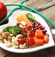 Alimentação associada a hábitos de vida saudáveis ajuda a reduzir a pressão alta  Foto: New Africa | Shutterstock / Portal EdiCase