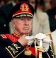 Garrafas tinham imagens e frases de Pinochet  Foto: ANSA / Ansa - Brasil
