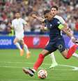 Kylian Mbappé em ação com a camisa da França na partida contra a Grécia –  Foto: Franck Fife/Getty Images / Jogada10