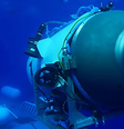 Foto antiga do submarino Titan, próximo a plataforma de onde foi liberado  Foto: OCEANGATE EXPEDITIONS/PA WIRE / BBC News Brasil