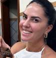 Graciele Lacerda com o seu brownie proteico.  Foto: Divulgação / Sport Life
