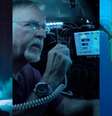 James Cameron a bordo do submersível que idealizou para explorar uma das áreas mais remotas dos oceanos  Foto: Mark Thiessen/National Geographic