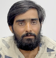 Um pouco de sorte salvou a vida de Muhammad Hamza — ele conseguiu permanecer no convés ao embarcar  Foto: BBC News Brasil