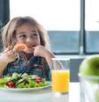 Alimentação responsiva: saiba como melhorar a relação da criança com a comida -  Foto: Shutterstock / Saúde em Dia