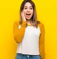 A fase de Lua Crescente começa às 4h49 e traz pura energia, proatividade e agitação. Quer colocar uma ideia em ação? A hora é essa! -  Foto: Shutterstock / João Bidu