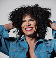 Eita, como brilha! Aos 43 anos, atriz esbanja carisma e sensualidade  Foto: Renata Xavier