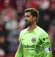 Kevin Trapp entrou na mira do Manchester United   Foto: Maja Hitij/Getty Images / Esporte News Mundo