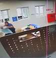 Porteiro foi agredido por acompanhante de paciente no Hospital das Clínicas de Marília (SP)  Foto: Reprodução/Twitter