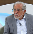O humorista Carlos Alberto de Nóbrega tem 69 anos de carreira  Foto: Reprodução/Youtube/Roda Viva