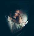 uso-do-celular.jpg  Foto: deagreez / Adobe Stock