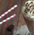 Milkshake de chocolate crocante  Foto: Guia da Cozinha