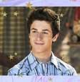 Por onde anda David Henrie, o Justin de "Os Feiticeiros de Waverly Place"? -  Foto: Divulgação/Disney Channel / todateen