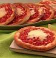 Esfiha aberta de calabresa com queijo  Foto: Guia da Cozinha