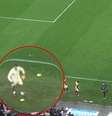 Sebastián Avellino Vargas aparece fazendo gesto racista em direção à torcida do Corinthians  Foto: Reprodução / Twitter / Jogada10