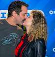 Bárbara Borges e Iran Malfitano trocaram beijos no segundo dia de festival de música no Rio de Janeiro em 15 de julho de 2023.  Foto: AGNews, Webert Belício / Purepeople