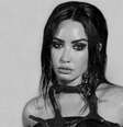 "Eu não dirijo porque tenho pontos cegos na minha visão", contou Demi Lovato  Foto: Reprodução / Instagram / @demilovato / The Music Journal