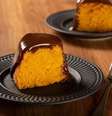 Bolo de cenoura com calda de chocolate  Foto: WS-Studio | Shutterstock / Portal EdiCase