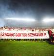 Jogadores e comissão técnica do Universitario enviam mensagem de apoio a Sebastián Avellino  Foto: Divulgação/Universitario