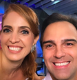 Poliana Abritta e Tadeu Schmidt em edição do "Fantástico" de 2019: âncora anunciou "uma mulher que se passava por homem"  Foto: Reprodução/Instagram/@polianaabritta / Reprodução/Instagram/@polianaabritta