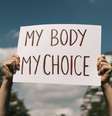Feministas criaram o Movimento de Libertação das Mulheres para lutar a favor da legalização do aborto  Foto: iStock
