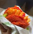 Acarajé rosa em homenagem ao filme da Barbie  Foto: Reprodução | Instagram @acarajedadrica00 / Estadão