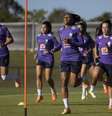 Jogadoras da Seleção Brasileira durante treino –  Foto: Thais Magalhães/CBF / Jogada10