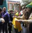 Seleção Brasileira é recebida com festa em Adelaide –  Foto: Thais Magalhães/CBF / Jogada10