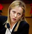 Governo de Giorgia Meloni aprovou medida para retirar nomes de mães lésbicas de certidão de nascimento dos filhos  Foto: REUTERS