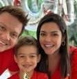 Thais Fersoza e Michel Teló com o filho Teodoro. Reprodução/Instagram  Foto: Márcia Piovesan