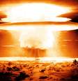 Cogumelo nuclear da explosão do Castle Bravo, a maior arma nuclear detonada pelos EUA, em 1954.  Foto: Domínio público, Wikimedia Commons