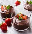 Creme de chocolate com morangos  Foto: Antonina Vlasova | Shutterstock / Portal EdiCase