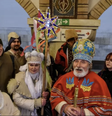 Muitos ucranianos, como essas pessoas em Kiev, comemoraram o último Natal em abrigos em meio a contínuos ataques russos  Foto: EPA-EFE/REX/SHUTTERSTOCK / BBC News Brasil