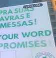 Torcida do Palmeiras cobra Leila Pereira em Nova York.  Foto: Reprodução/Twitter @torcidamv83 / Estadão