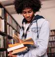 Professores indicam títulos fundamentais para uma vida acadêmica mais produtiva  Foto: Jacob Lund | Shutterstock / Portal EdiCase