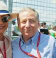 Após noivado de 19 anos, Michelle Yeoh se casa com chefão da F1 -  Foto: Shutterstock / Famosos e Celebridades
