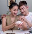 Saiba como cuidar da vida financeira a dois - Shutterstock  Foto: Alto Astral