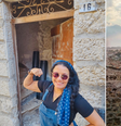 No Instagram (@rubia.daniels), Rubia compartilha sobre a rotina de reformas e ajuda brasileiros que pretendem comprar casas por um euro  Foto: Arquivo pessoal/Rubia Daniels